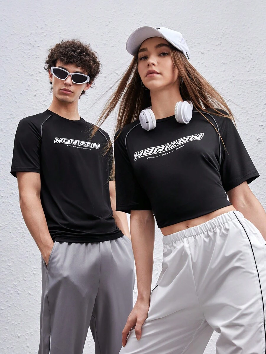 Manfinity VCAY 男士T恤修身領短袖標語TEE街頭賽車夏季聚酯纖維 - 黑色 - 查看 1