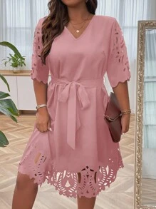 SHEIN Clasi Đầm Plus Size Thắt lưng Cắt ra Sò điệp màu trơn Giải trí - Bụi hồng - Xem 3