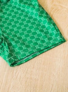 SHEIN 小男童卡通圖案T恤和短褲