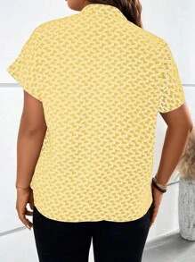 Calvaya 大碼滿版印花蝙蝠袖四分之一無紐扣開襟襯衫 - 黃色 - 查看 2