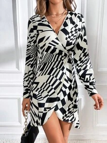 SHEIN Privé 幾何印花側打結圍裹式連衣裙 - 黑與白 - 查看 3