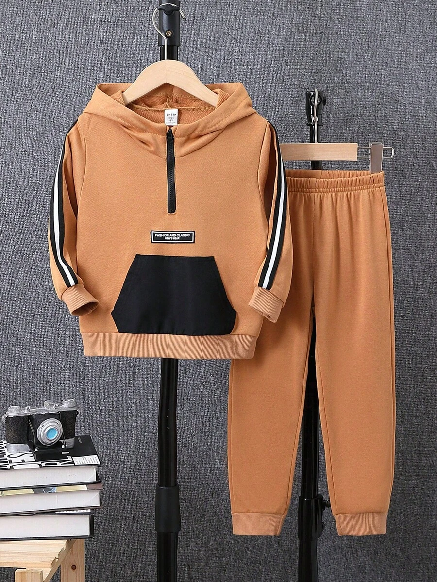 SHEIN Explorewe 男小童字母貼布袋鼠口袋連帽衫和運動褲 - 棕色 - 查看 1