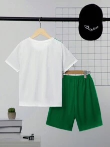 SHEIN 男孩足球和字母圖案T恤和短褲 - 綠色 - 查看 2