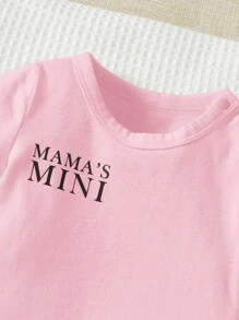 SHEIN Baby Girl 2pcs/Set Casual Shorts Outfits Letter Print Short Sleeve Round Neck Tee And Elastic Waist Shorts, Suitable For Summer