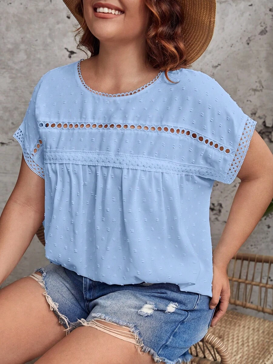 SHEIN LUNE 大碼圓點拼接水溶蕾絲蝙蝠袖襯衫 - 淺藍色 - 查看 1