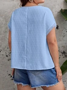 SHEIN LUNE 大碼圓點拼接水溶蕾絲蝙蝠袖襯衫 - 淺藍色 - 查看 2