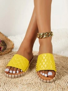 Women's Check Patterned Woven Straw Vacation Sandals - Yellow - View 4