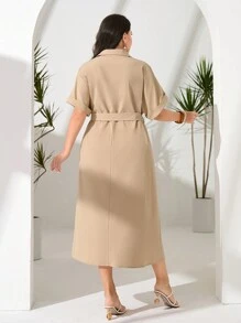 Seusyu 大碼花卉刺繡腰帶襯衫連衣裙 - 杏色 - 查看 4