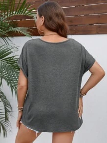 SHEIN LUNE Plus Solid Batwing Sleeve Tee - Dark Grey - View 2