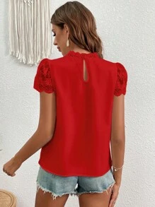 SHEIN Clasi 鎖眼領拼接網紗刺繡拼接細節襯衫 - 紅色 - 查看 2