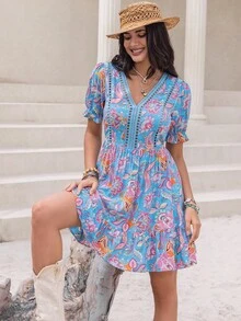 Rusttydustty Vestido corto de verano para vacaciones en la playa con estampado floral, cuello en V, encaje de contraste, mangas abullonadas y cintura ceñida - Azul - Ver 8