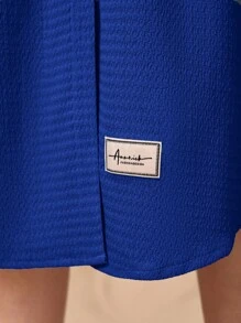 Seusyu Letter Print Patched Detail Fold Pleated Shirt Dress - Blue - View 6