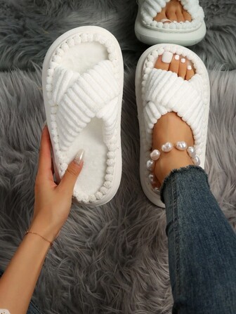 Fall/Winter Women Lightweight Anti Slip Criss Cross Home Slippers, Fashionable White Bedroom Slippers,Furry Shoes