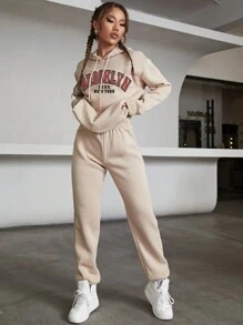 SHEIN EZwear 字母圖案袋鼠口袋抽繩連帽衫和運動褲 - 卡其色 - 查看 4