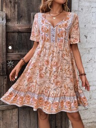 EMERY ROSE Floral Print Tie Neck Ruffle Hem Smock Dress