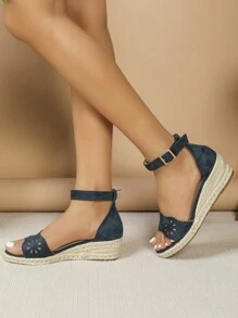 Hollow Out Floral Pattern Wedge Heel Thick Sole Sandals - Navy Blue - View 3