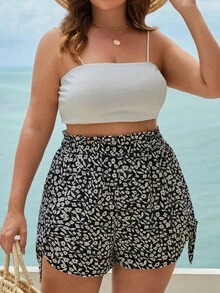 SHEIN VCAY Plus Ditsy Floral Print Drawstring Side Shorts - Black and White - View 5