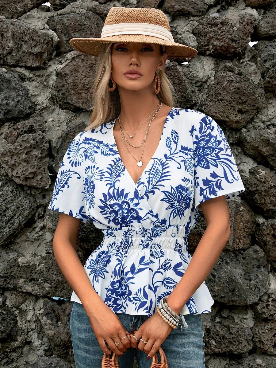 SHEIN VCAY 印花交疊領蝴蝶袖荷葉邊下擺襯衫 - 藍白色 - 查看 1