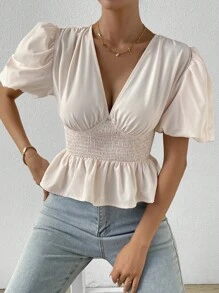 SHEIN Privé 深V領泡泡袖荷葉邊下擺襯衫 - 杏色 - 查看 5