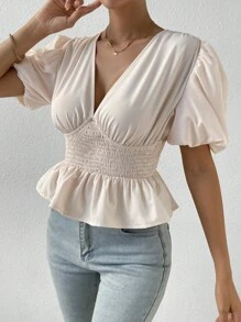 SHEIN Privé 深V領泡泡袖荷葉邊下擺襯衫 - 杏色 - 查看 6