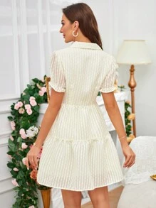 SHEIN Frenchy 前紐扣荷葉邊襯衫洋裝 - 米色 - 查看 2