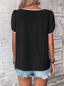 SHEIN LUNE 撞色滾邊花瓣袖鎖眼領襯衫 - 黑色 - 查看 3