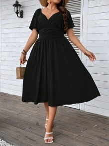 SHEIN Holidaya Đầm Plus Size Xù Dải chun màu trơn Giải trí - màu đen - Xem 1