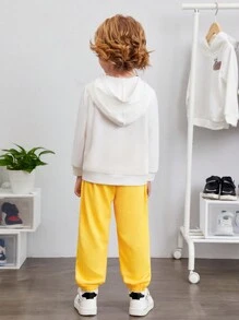 SHEIN 男小童汽車和標語圖案連帽衫和運動褲 - 彩色 - 查看 3