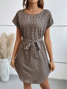 SHEIN Clasi 滿版印花蝙蝠袖繫腰帶連衣裙 - 卡其色 - 查看 4