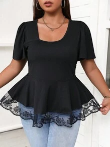 SHEIN Clasi Camiseta con encaje en contraste de manga mariposa peplum - Negro - Ver 1