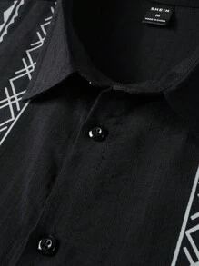 Manfinity RSRT 男士幾何印花襯衫不帶T恤 - 黑色 - 查看 4