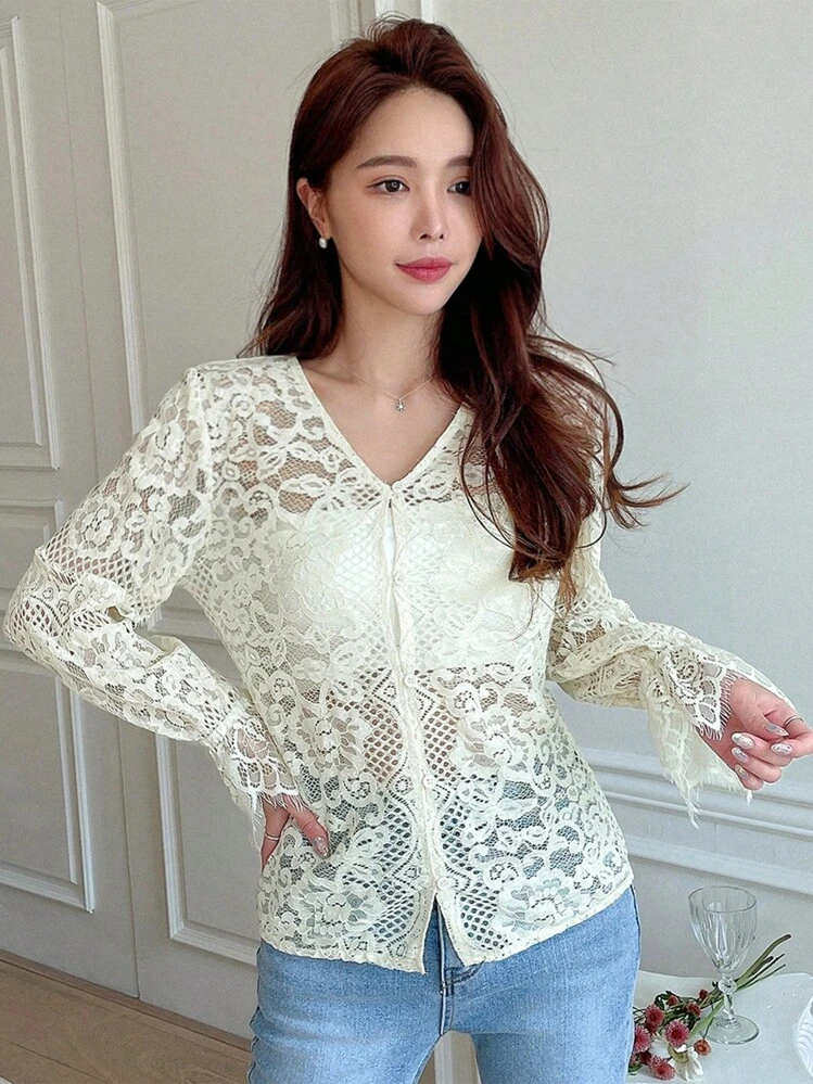 DAZY שרוולים מתרחבים כפתור קדמי תחרה חולצות ללא חזייה - בז' - ראה 3