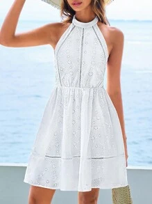 SHEIN VCAY 網眼刺繡繞頸連衣裙 - 白色 - 查看 6