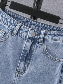 SHEIN 男大童破洞抽鬚漂白水洗牛仔褲 - 淺色水洗藍 - 查看 4