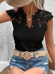 SHEIN Frenchy 拼接水溶蕾絲缺口領襯衫 - 黑色 - 查看 3