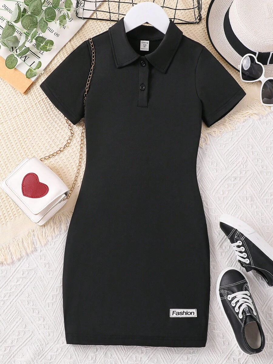 SHEIN Áo sơ mi cổ polo chi tiết chữ Tween Girl, phong cách đại học, thiết kế cổ áo polo, trang trí miếng vá chữ, thoải mái & đa năng - màu đen - Xem 1