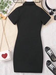 SHEIN Áo sơ mi cổ polo chi tiết chữ Tween Girl, phong cách đại học, thiết kế cổ áo polo, trang trí miếng vá chữ, thoải mái & đa năng - màu đen - Xem 2