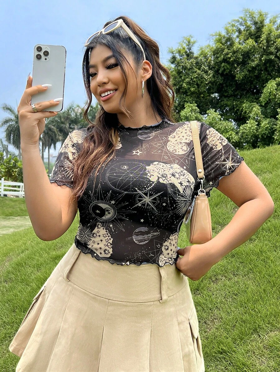 SHEIN EZwear Talla grande Top con estampado de galaxia ribete en forma de lechuga de malla sin sujetador - Negro - Ver 1