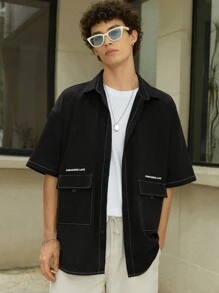 Manfinity Hypemode 男士寬鬆字母圖形翻蓋口袋下肩襯衫