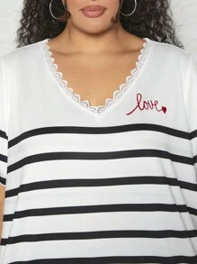 SHEIN CURVE+ Hơn In sọc Chi tiết thêu Trang trí ren Áo thun - Đen và trắng - Xem 5