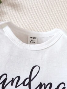 SHEIN Baby Girl Cartoon & Letter Graphic Tee Bodysuit