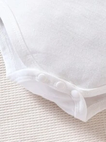 SHEIN Baby Girl Cartoon & Letter Graphic Tee Bodysuit