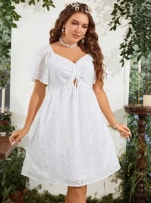 Flirla 大碼波西米亞抽繩 挖空 網眼刺繡純色連衣裙 - 白色 - 查看 2