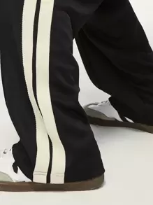 INFLATION Men Contrast Side Seam Slant Pocket Trousers - Black - View 4