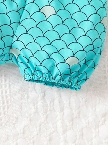 SHEIN Baby Cartoon Graphic Ruffle Trim Tee & Fish Scales Print Shorts - Multicolor - View 4