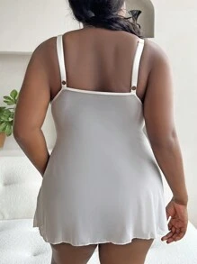 大碼花卉刺繡網紗吊帶睡裙 - 白色 - 查看 2