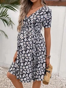 SHEIN 孕婦滿版印花交疊領哺乳連衣裙 - 彩色 - 查看 5