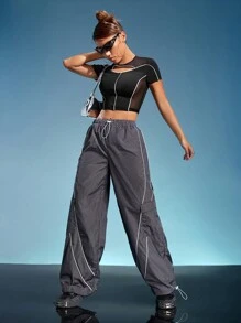 SHEIN ICON 鏤空網紗拼接短款T恤 - 黑色 - 查看 5