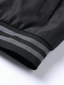 Manfinity Homme Áo khoác gió ngoài trời Varsity dáng rộng cho nam có viền sọc và khóa kéo, áo khoác nhẹ tay dài màu đen, dành cho bạn bè, chồng, quà tặng bạn trai, áo khoác bóng chày, mùa thu - màu đen - Xem 4