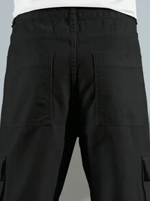 Manfinity EMRG 男士棉側翻蓋口袋工裝牛仔褲 - 黑色 - 查看 5